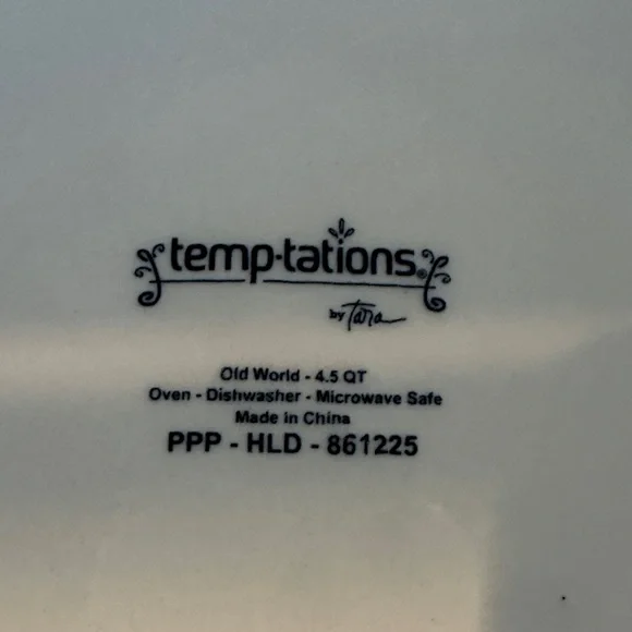 Temp-Tations Red and Cream Bowl with Lid - Picture 3 of 6